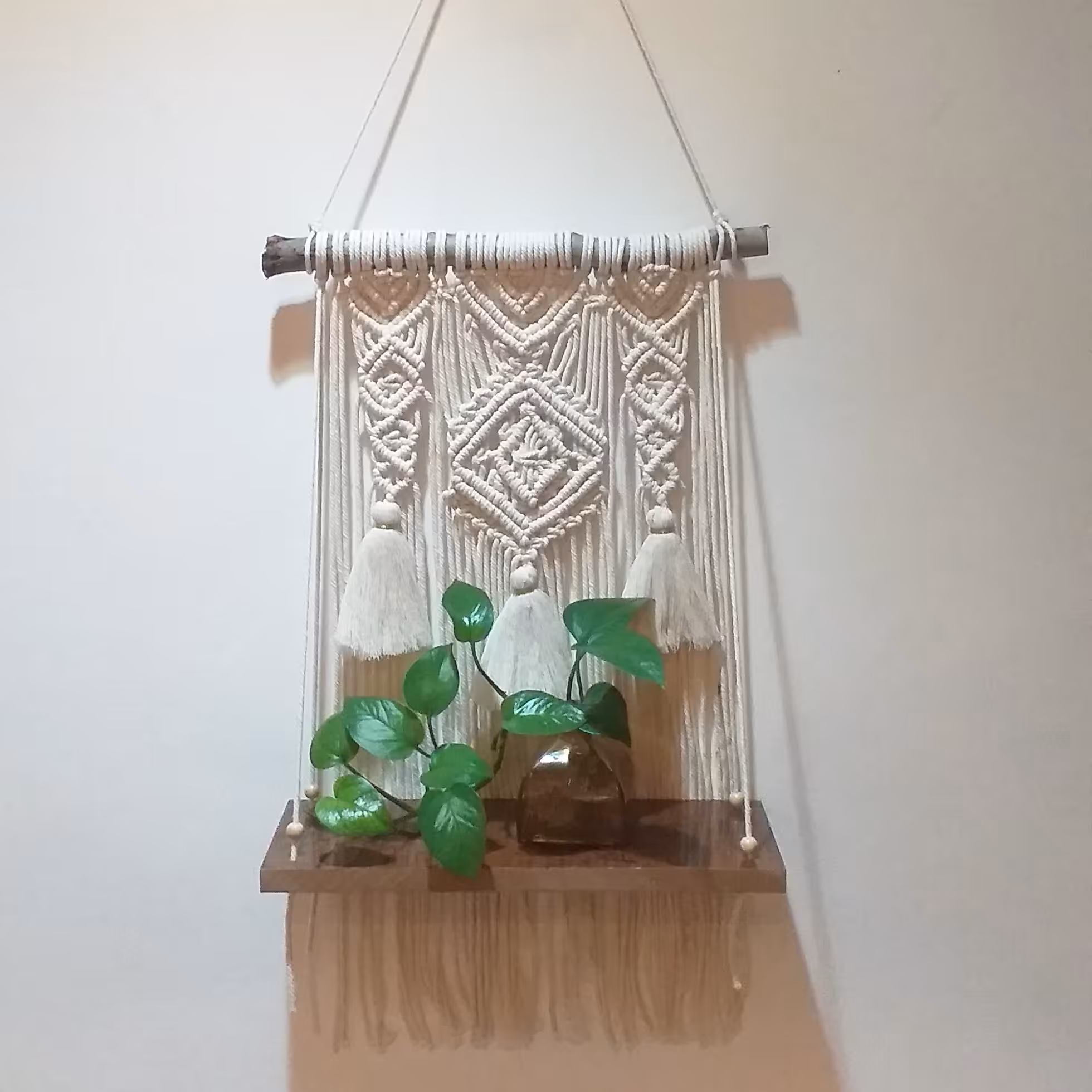 شلف دیواری مکرومه بافی