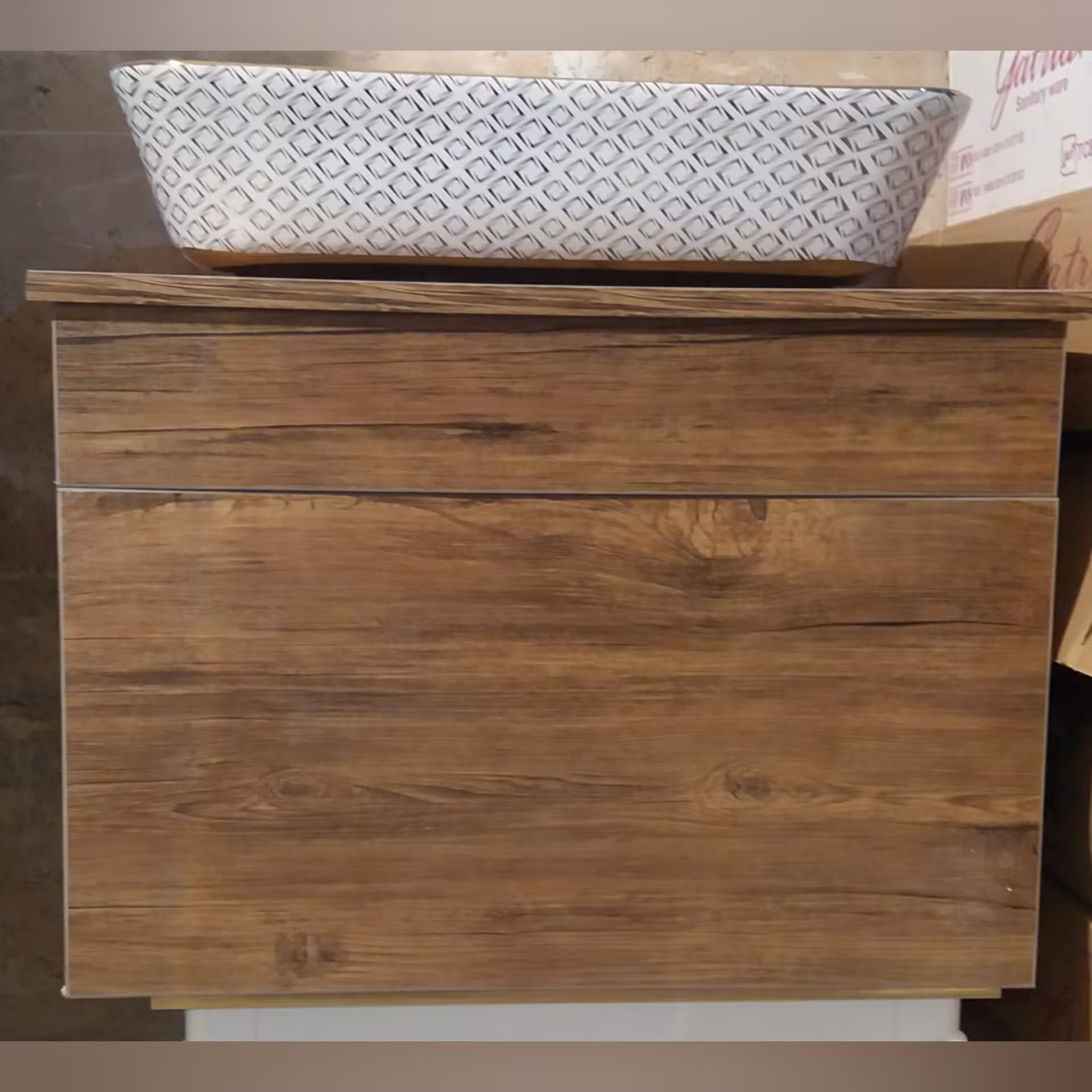 روشویی کابینتی دیواری تمام پی وی سی ضد آب و رطوبت طرح چوب با سنگ چینی طلایی