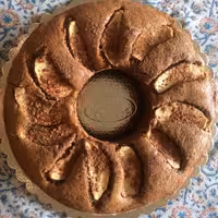 کیک سیب و دارچین متوسط 