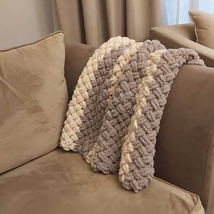 شال مبل پافیِ مریم بانو، سایز 90در90، دو رنگ بافت حصیریِ دو رنگ ،فوق  العاده نرم و گرم بدون پرزدهی