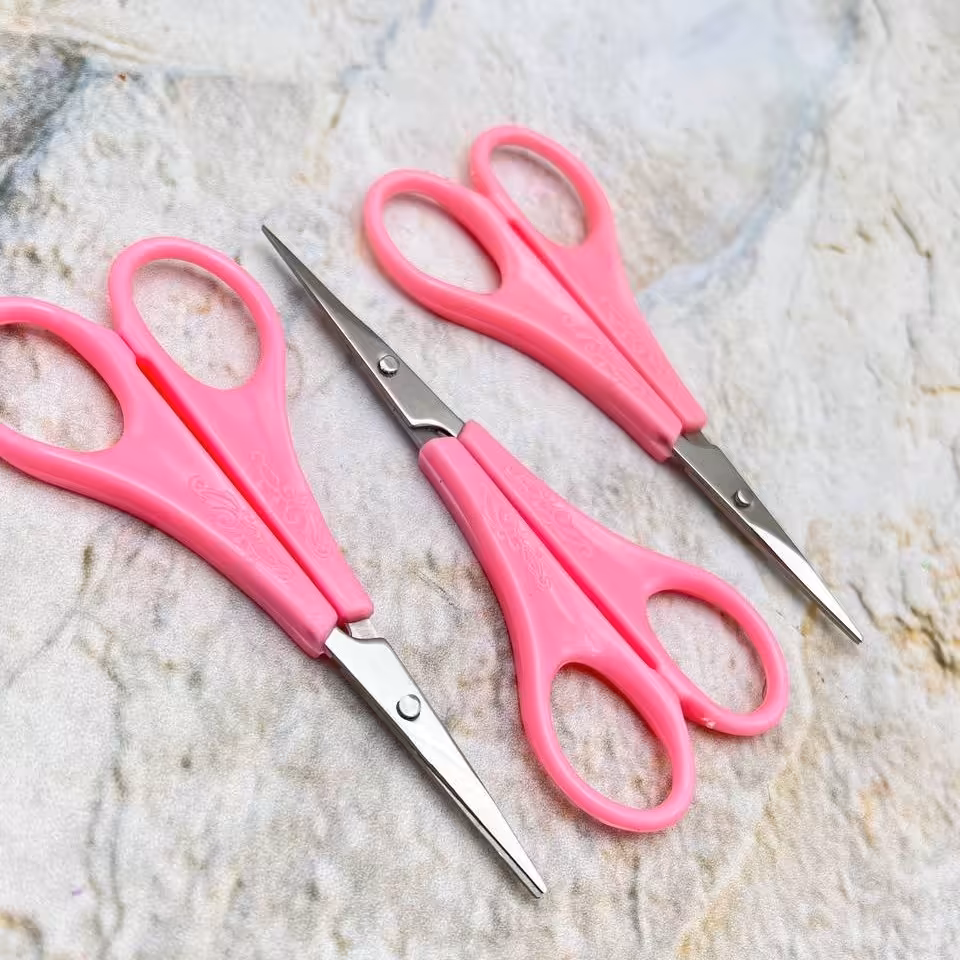 قیچی ابرو صورتی