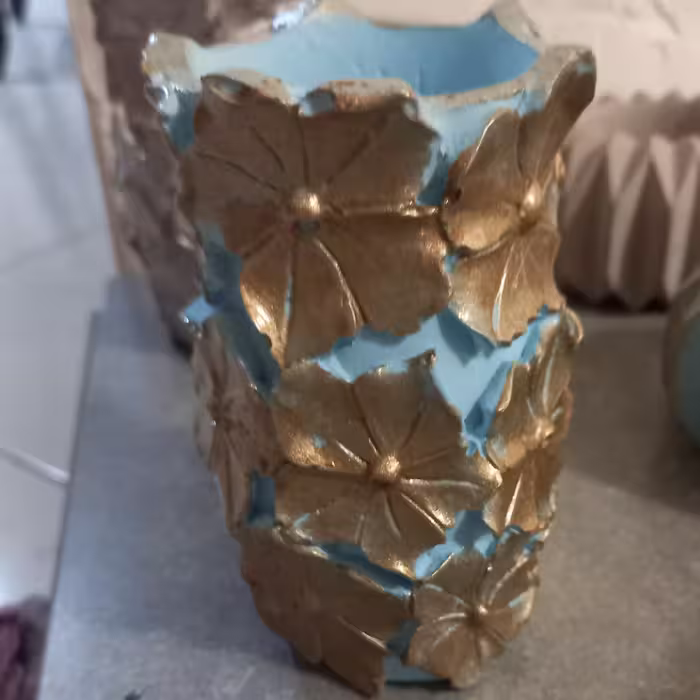 گلدان طرح بنفشه طلایی و نقره ای