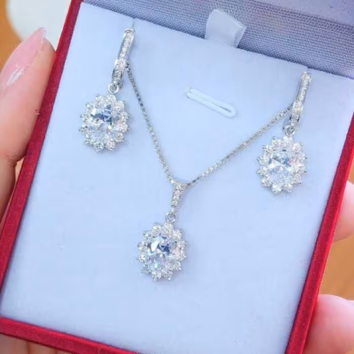 نیمست نقره تک تاش میکرو (با زنجیر)با عیار استاندارد 925 و آبکاری طلاسفید