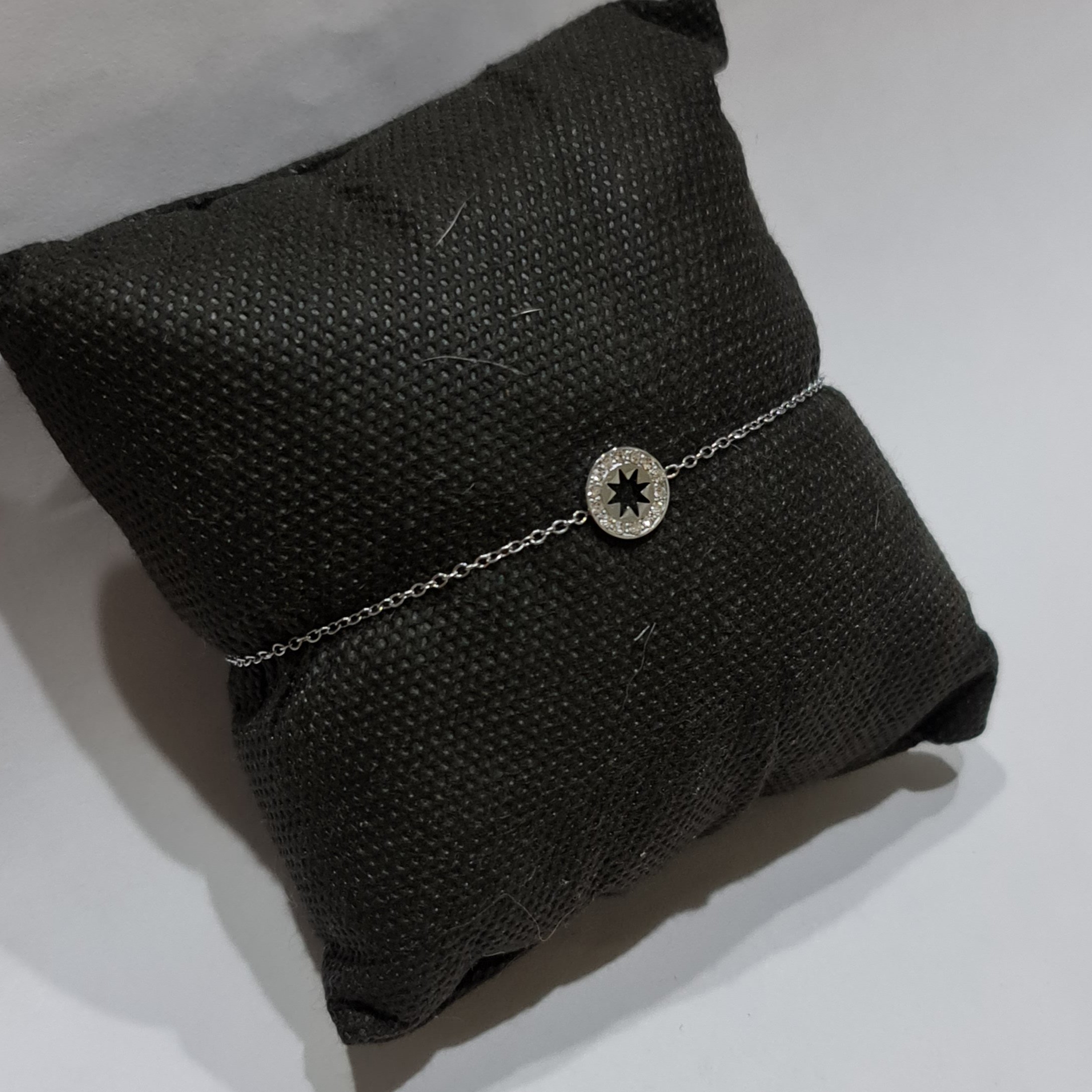 دستبند تیتانیوم ستاره دور نگین نقره ای 