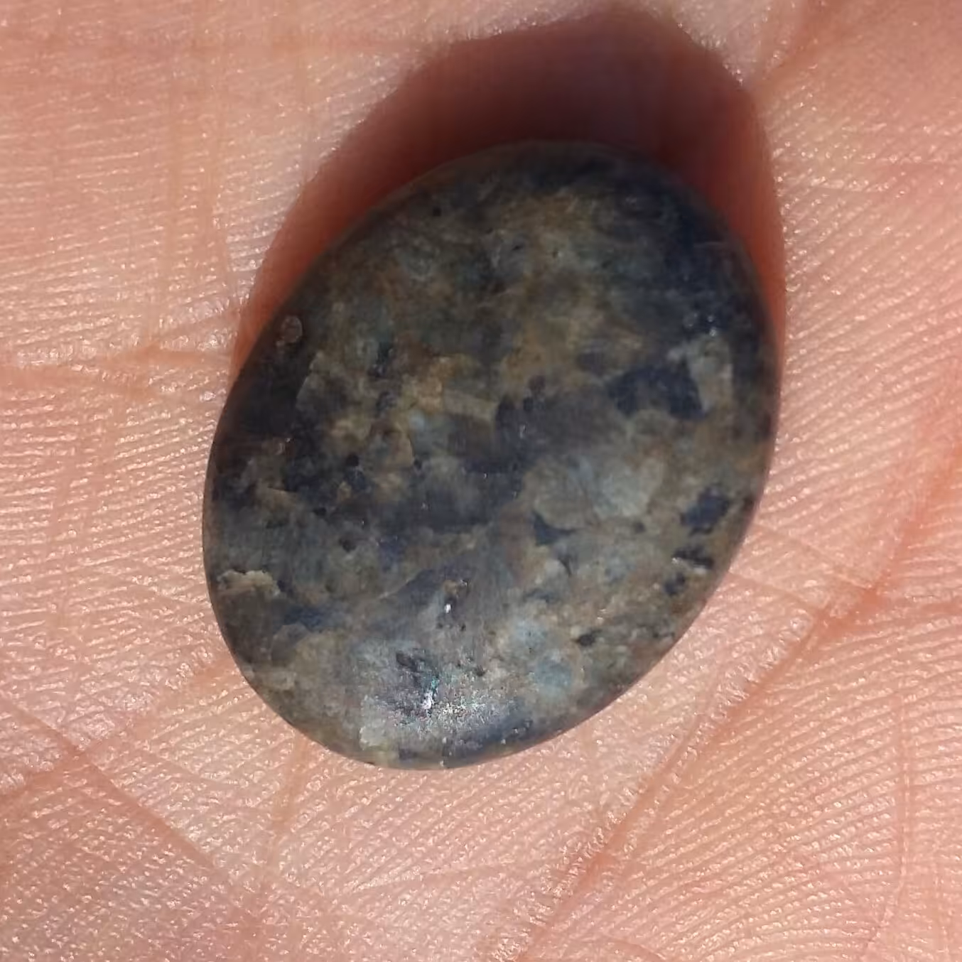 نگین عباس آباد اصل محشر خوش رنگ و بسیار زیبا
 خوش تراش
با کیفیت کد 8240