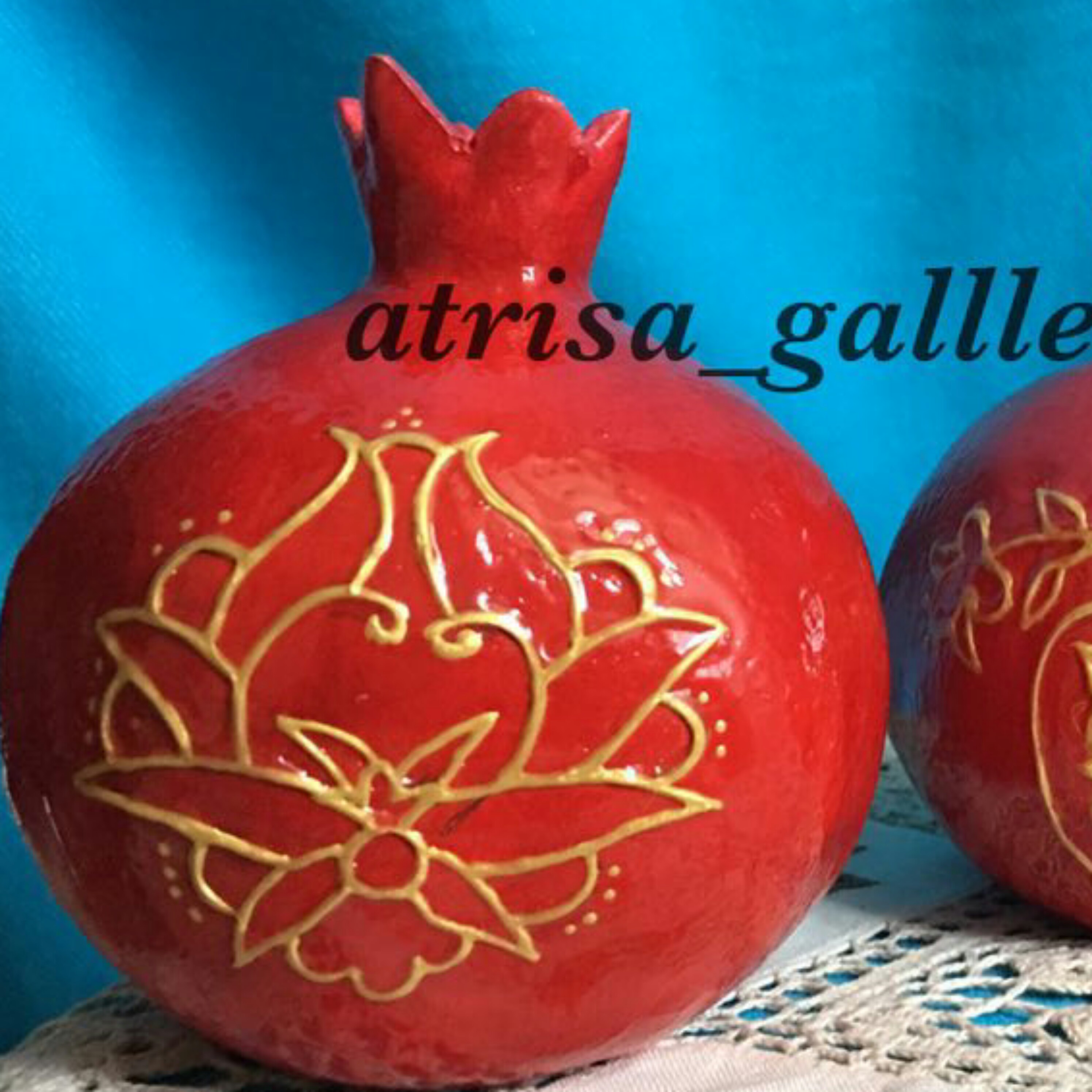 انار سفالی رنگ و دورگیری شده