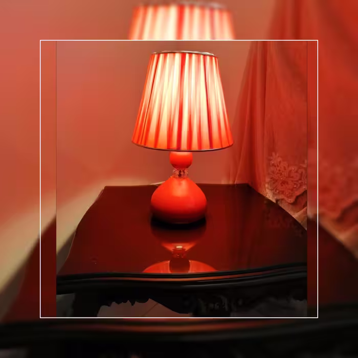 آباژور قرمز 