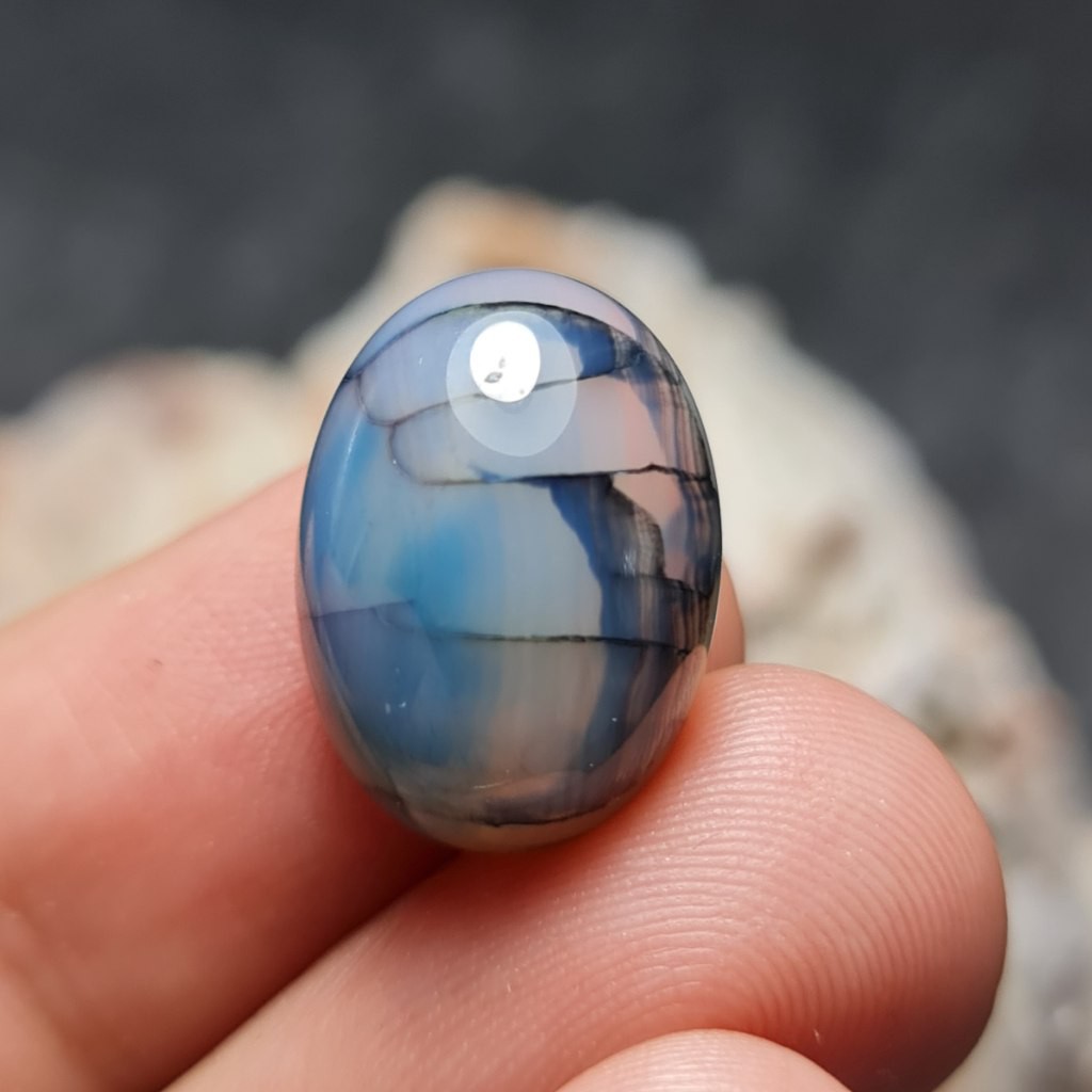 نگین فوق العاده زیبای سنگ عقیق خاص دراگون اصل معدنی
کد  27464