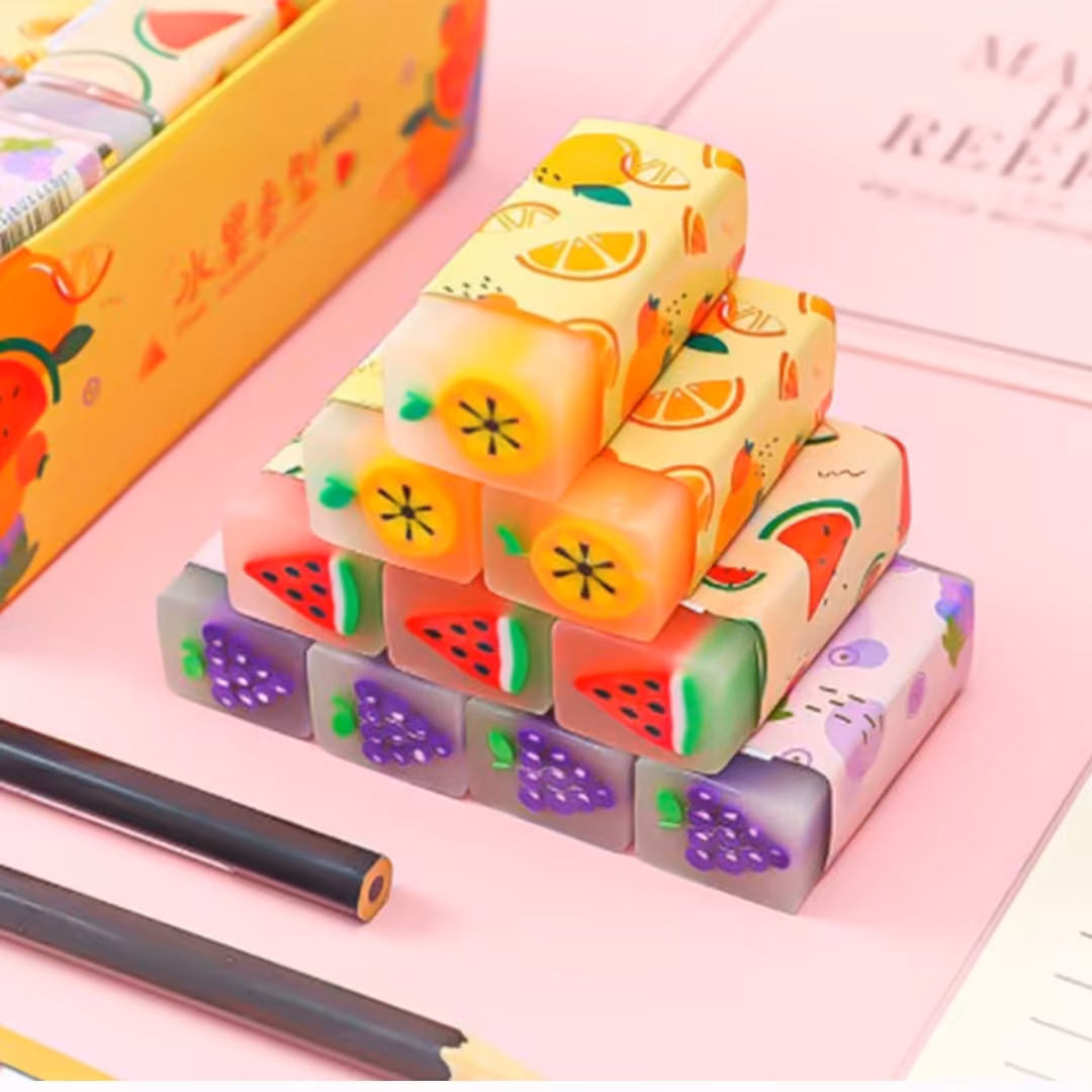 پاکن میوه ی مغزدار و معطر شفاف