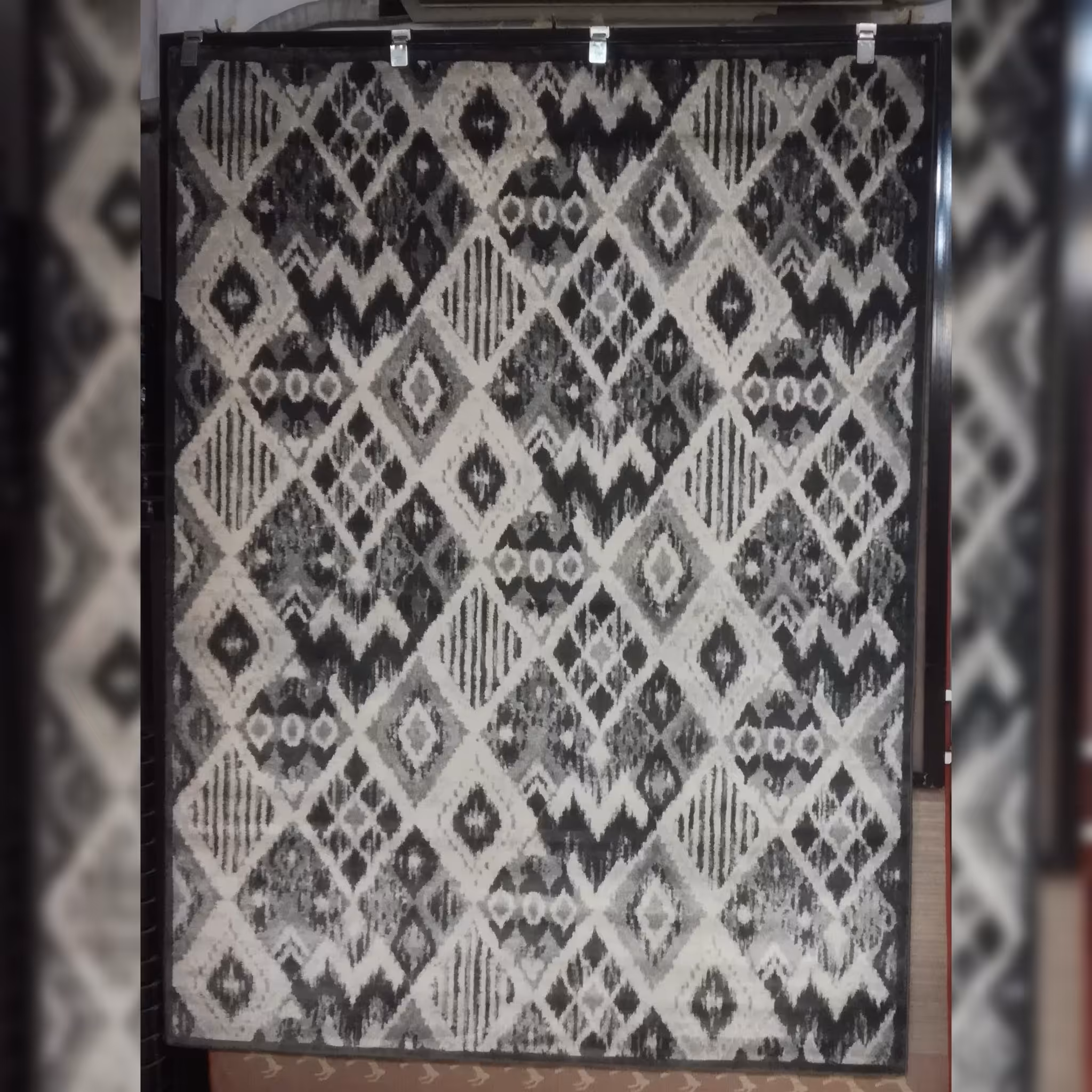 فرش ماشینی 4 متری  پلی استر فانتزی  وینتج مناسب آشپزخانه و اتاق خواب  اتاق نوجوان