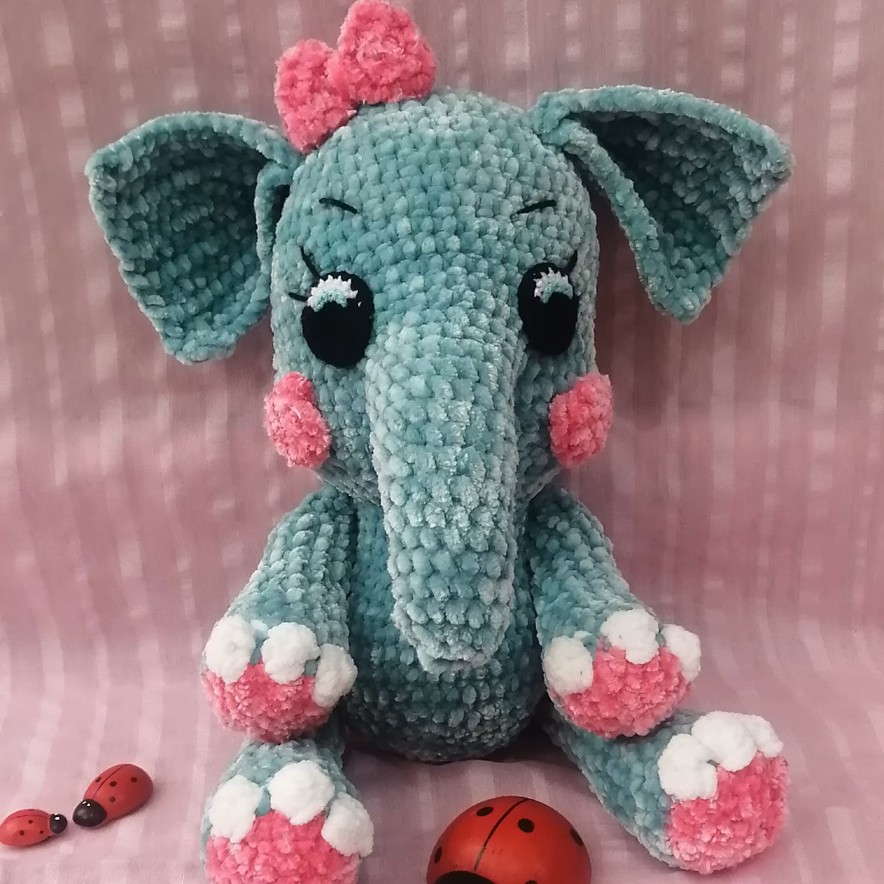 عروسک دستبافت  فیل (مخملی) بافته شده با کاموا ترک 