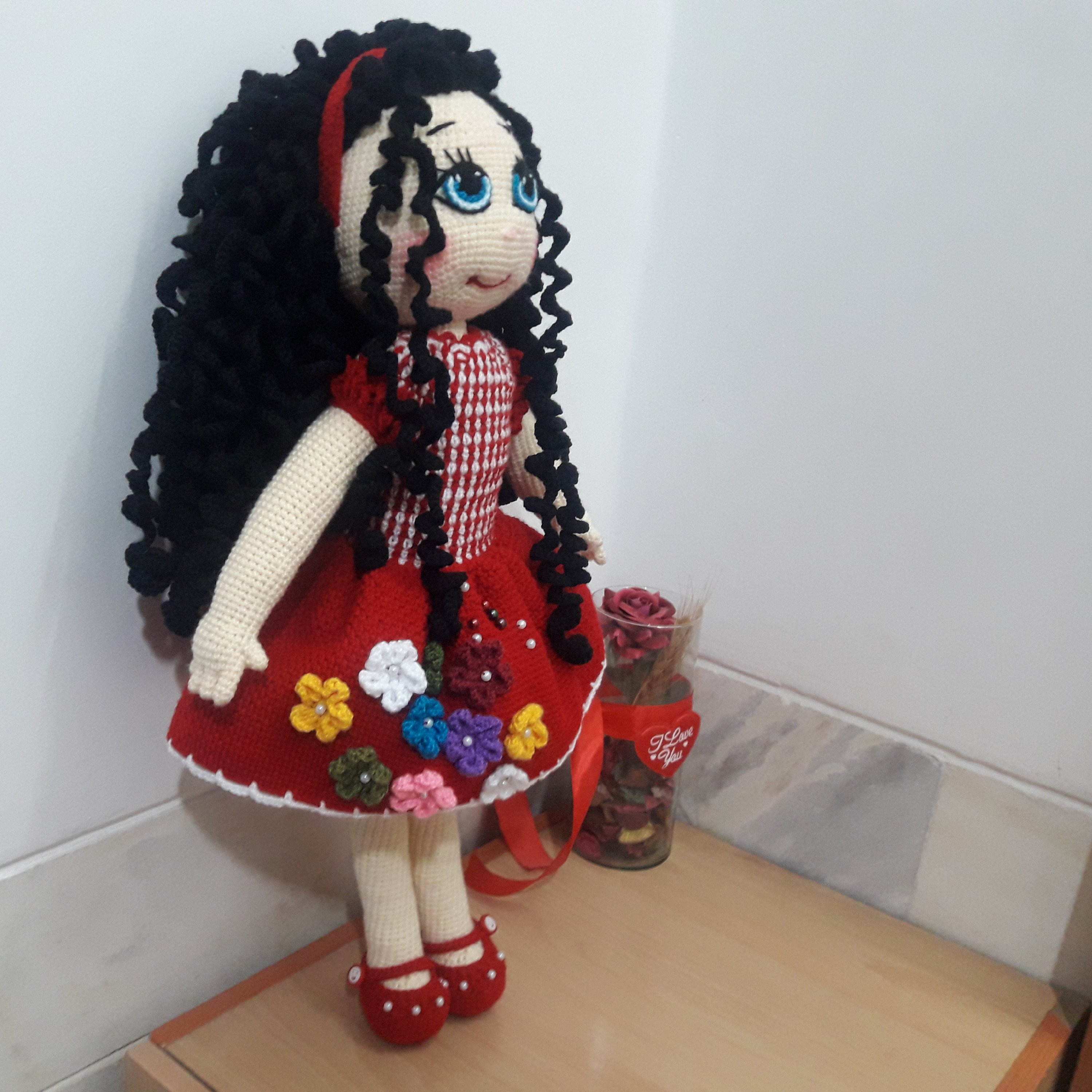 عروسک بافتنی ربکا
