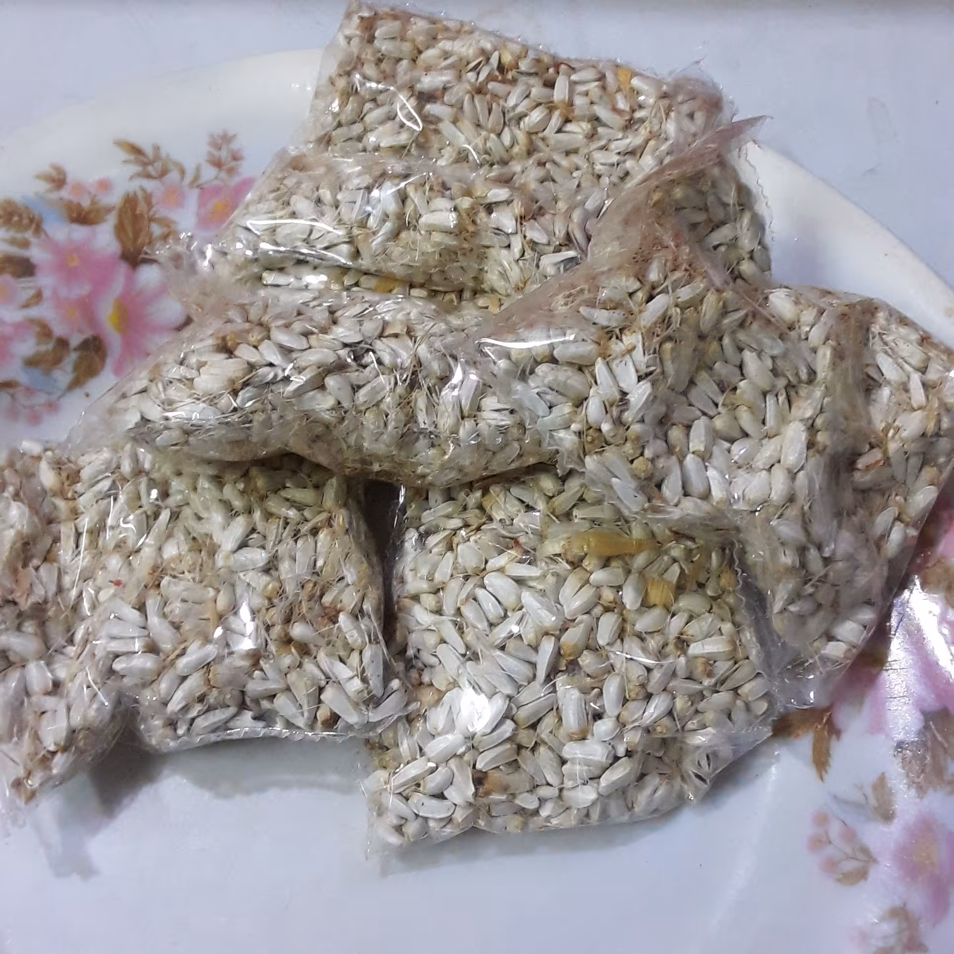 بذر گلرنگ کوهی چهارگل چهارمحال وبختیاری(20گرمی)ارگانیک