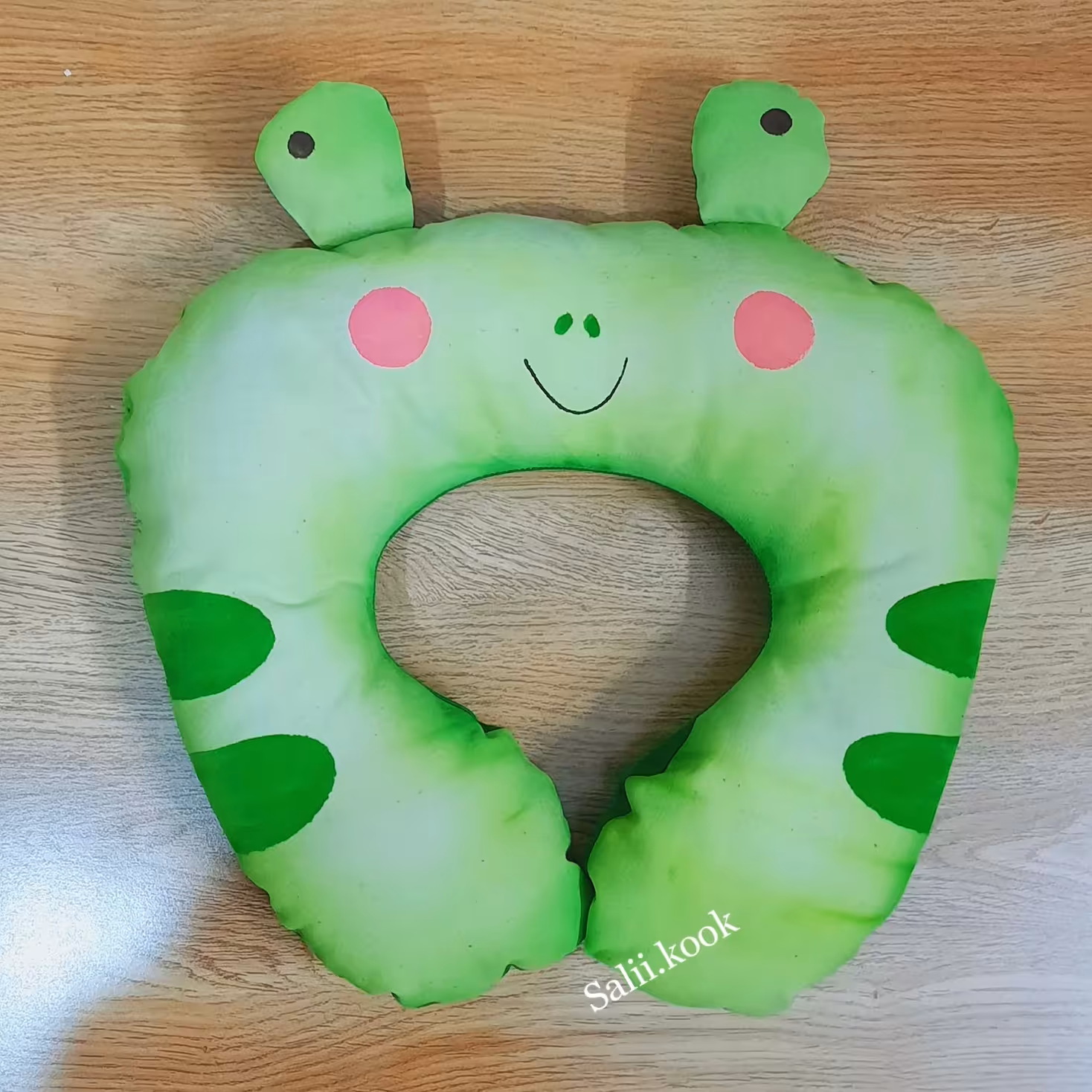 بالشت گردنی مناسب شیردهی واستراحت در منزل واتومبیل