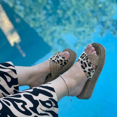 صندل کنفی پلنگی لژدار طبی مجلسی شیک کفش زنانه دخترانه حصیری کد35