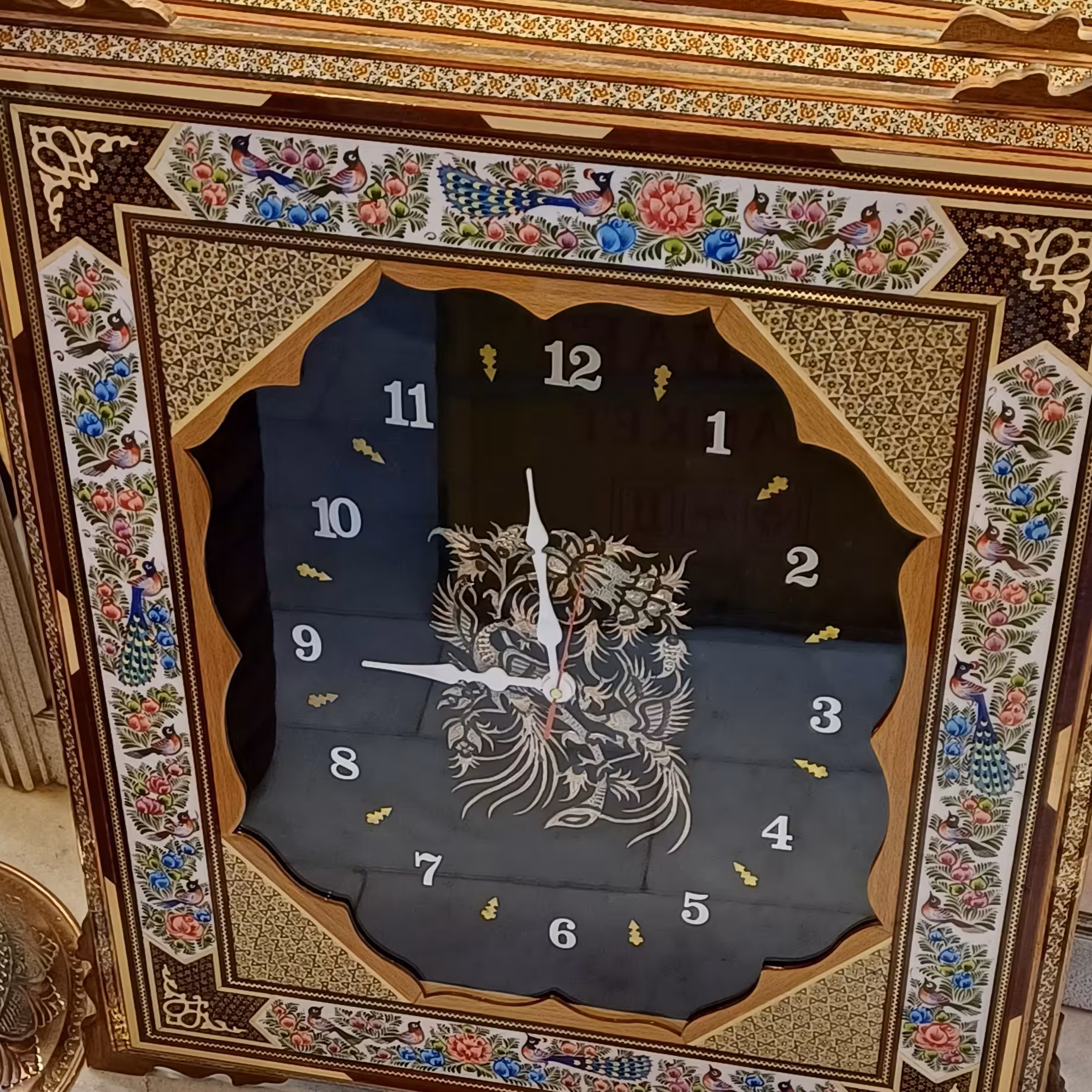 ساعت خاتم کاری زیبا و بزرگ