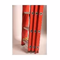 نردبان 28 پله 3 تکه فراز پله مدل اورست 7.5 متری