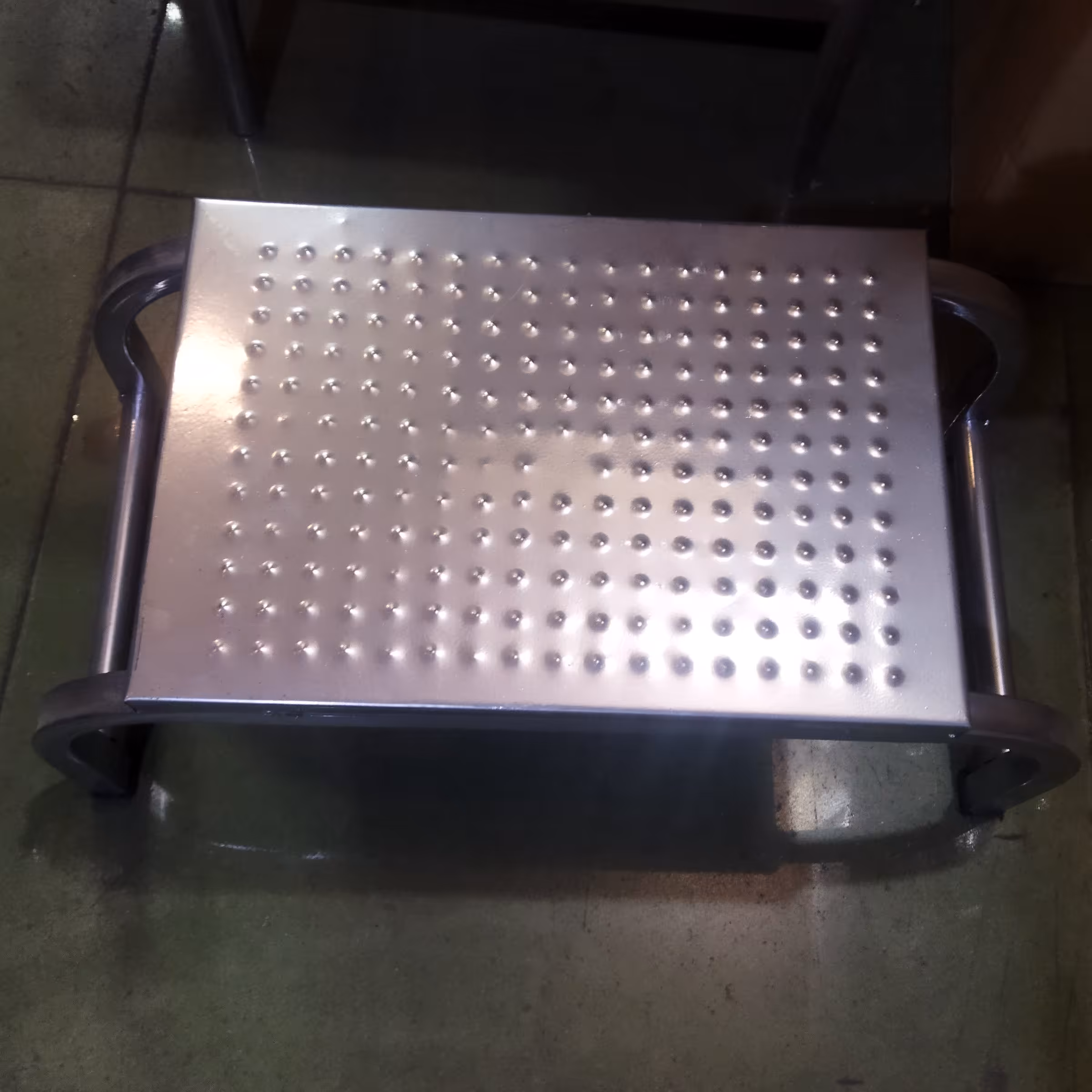 تک پله فلزی رنگ استیل