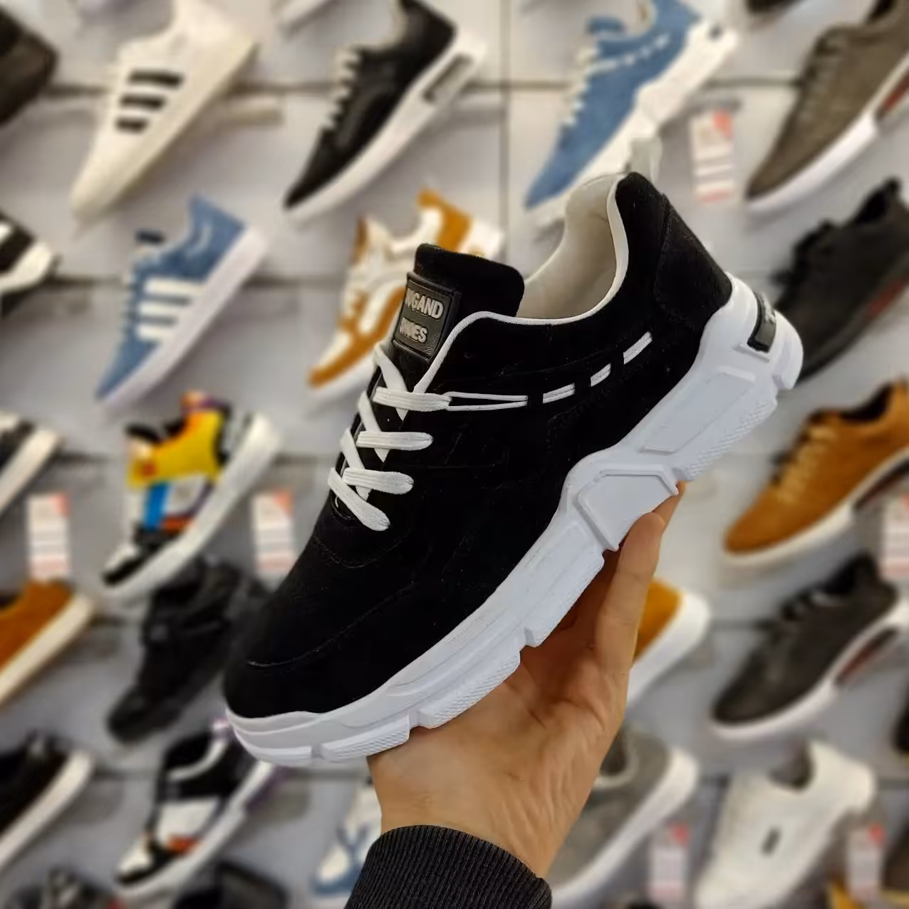 کتونی کلاسیک اسکیچرز  لژدا ر دررنگ مشکی سفید ست زنانه_مردانه 