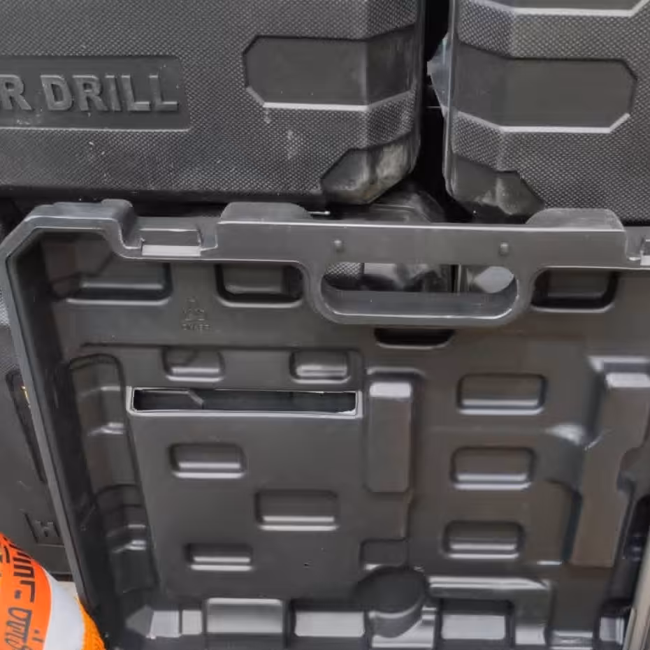 دریل شارژی 
مارک ماکیتا
موتور براشلس
مشخصات فنی
ولتاژ 24 ولت
همراه دو عدد باطری