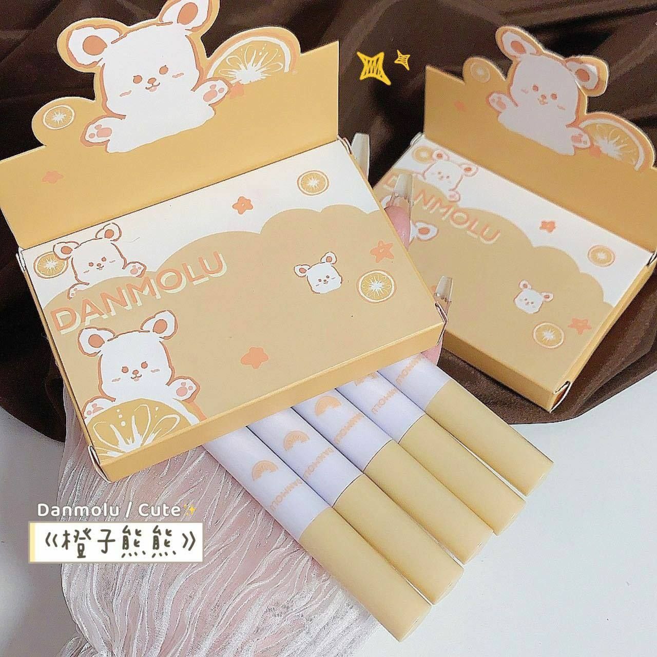 پک تینت لب طرح خرگوشی با  رایحه توت فرنگی اورجینال (در  جعبه های زرد و صورتی)