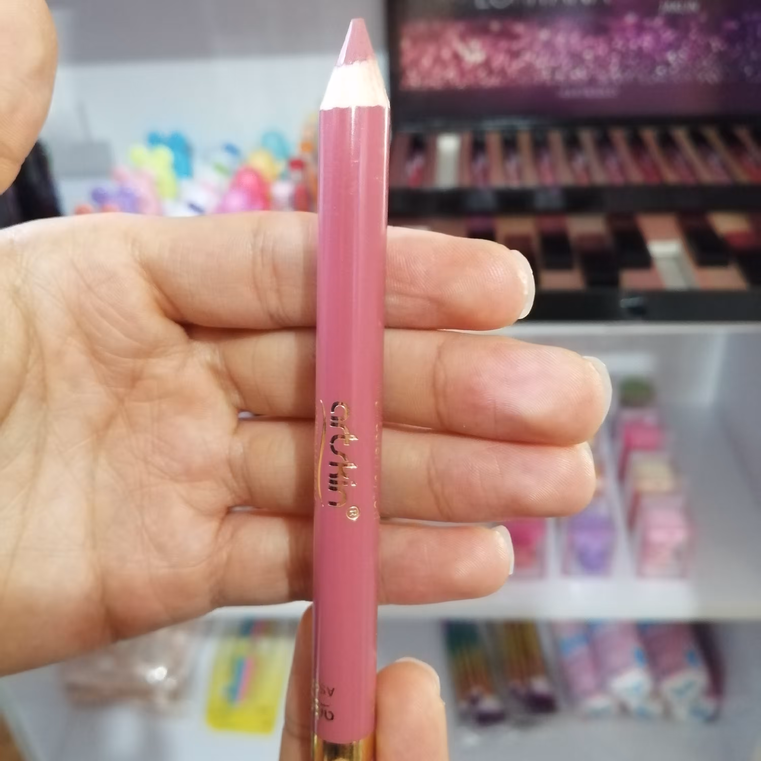 رژ لب مدادی آرت اسکین شماره 06