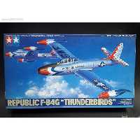 ماکت هواپیما F-84G THUNDERBIRDS مقیاس 48
