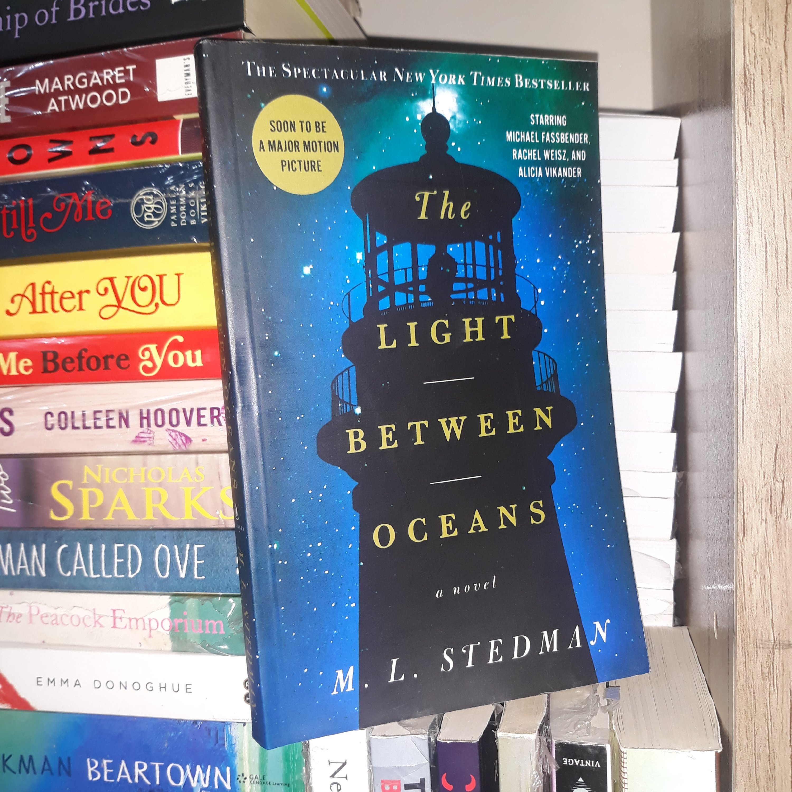 کتاب زبان اصلی The Light Between Oceans (نوری میان اقیانوس ها) - اثر استدمن