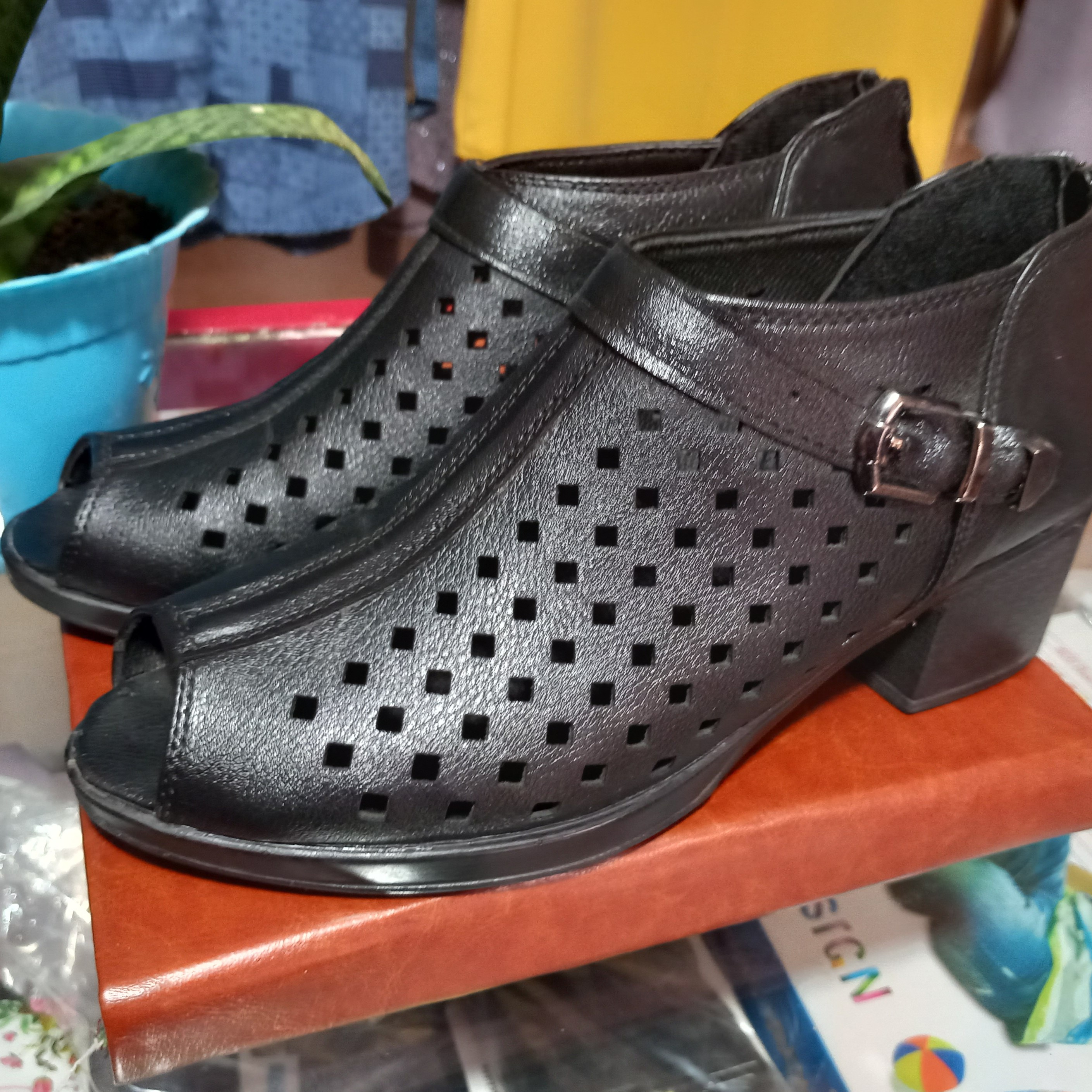 کفش تابستونی مشکی زنانه