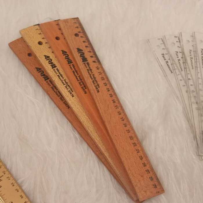 خطکش چوبی 30 سانتی قدیمی (نوستالژی) با کیفیت و قیمت عالی