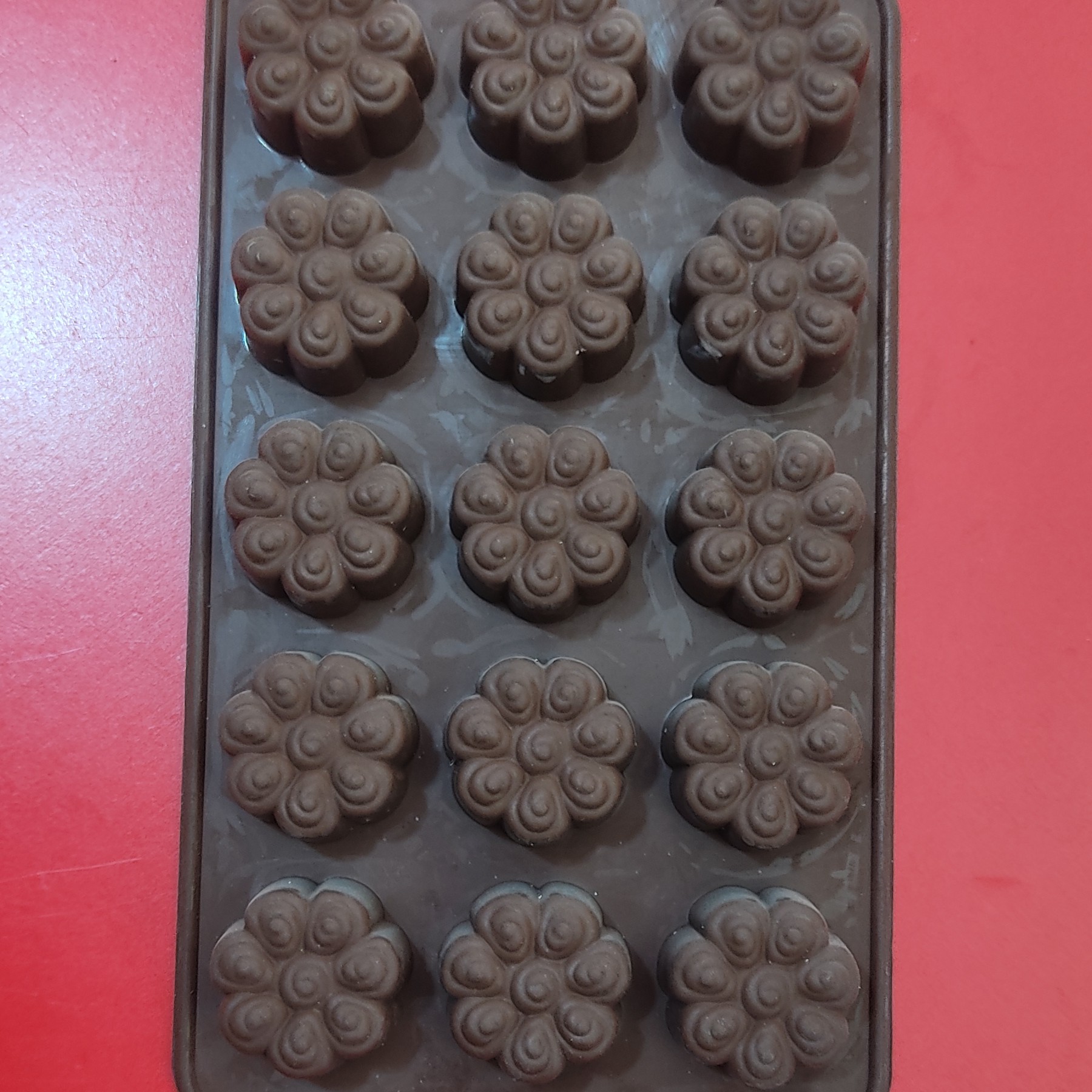 قالب شکلات  گل هفت پر ناموجود