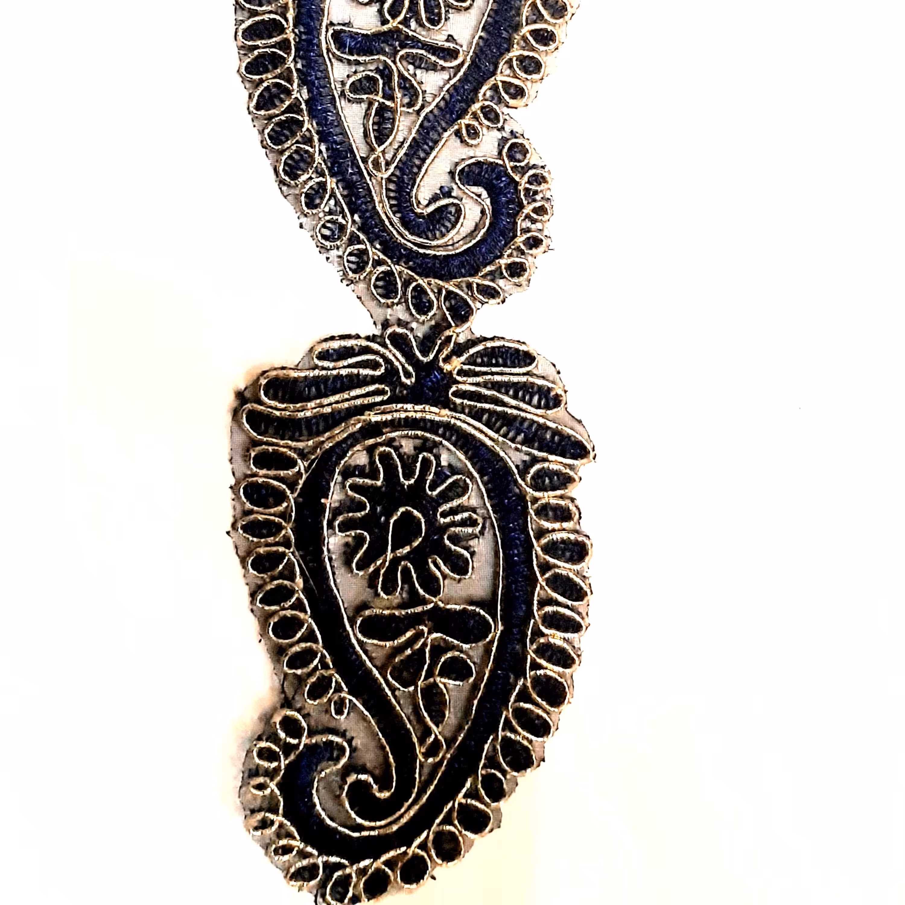 یراق و نوار  لباس زنانه  هندی  طرح ترمه و بت جقه