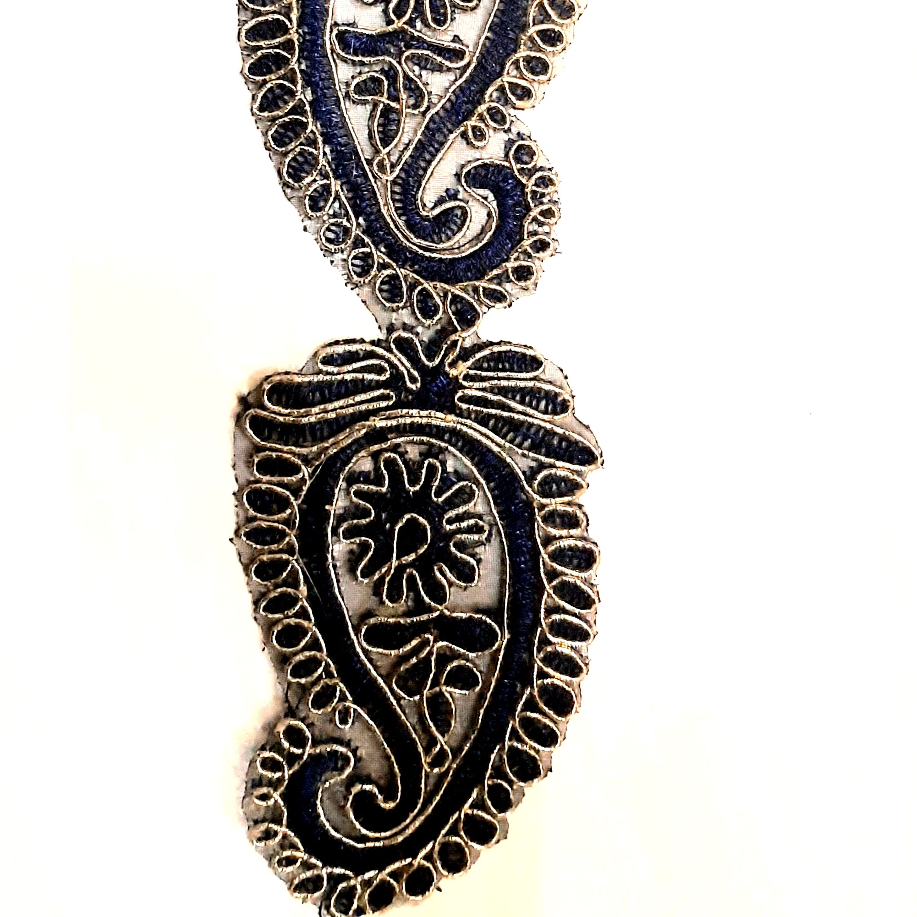 یراق و نوار  لباس زنانه  هندی  طرح ترمه و بت جقه