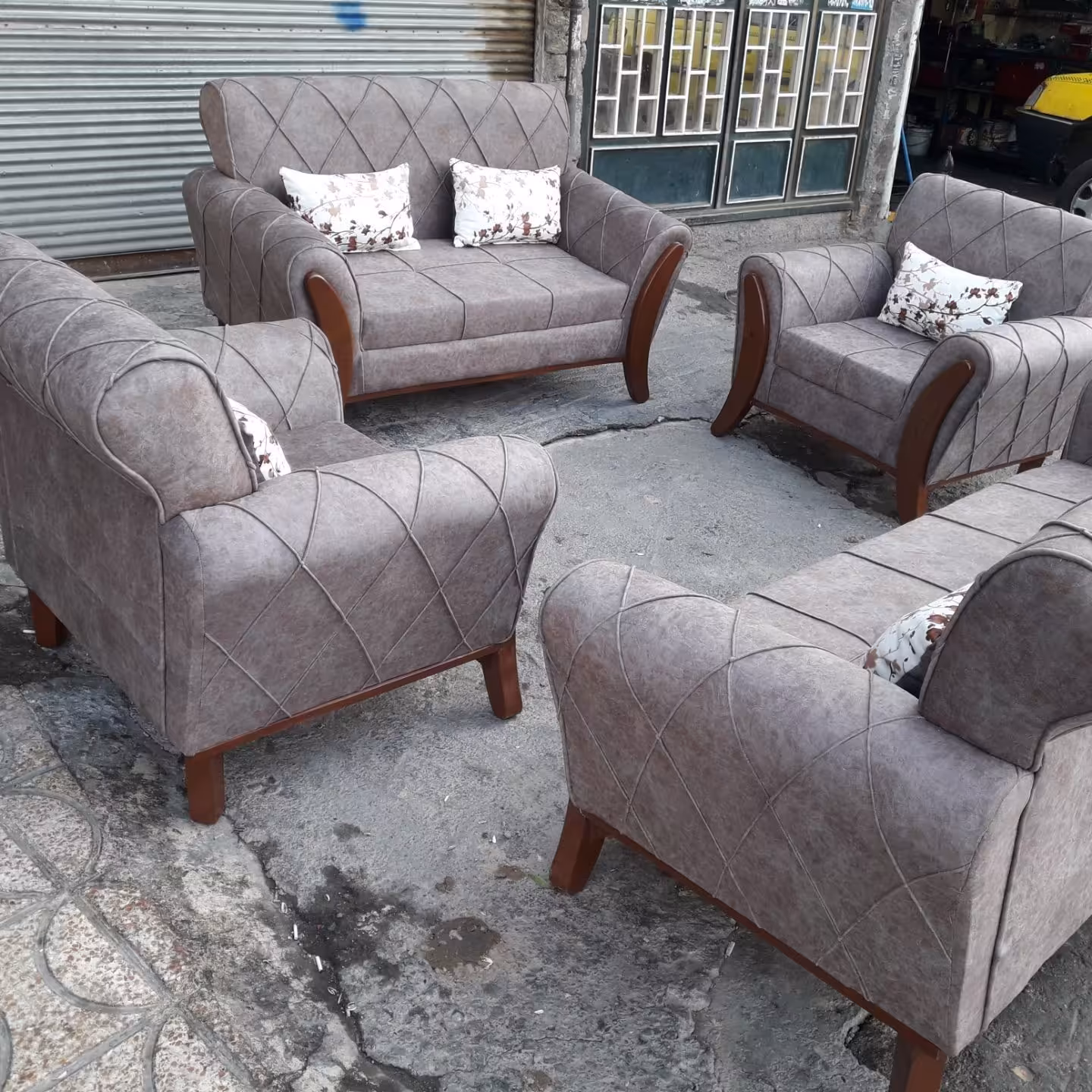 مبل راحتی پرنیا مدل رودی 