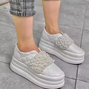 کفش کتانی مرواریدی