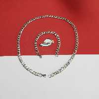 نیم ست کارتیه (کارتیر) طرح فیگارو بسیار زیبا از جنس استیل رنگ ثابت  نقره ای و کیفیت عالی 