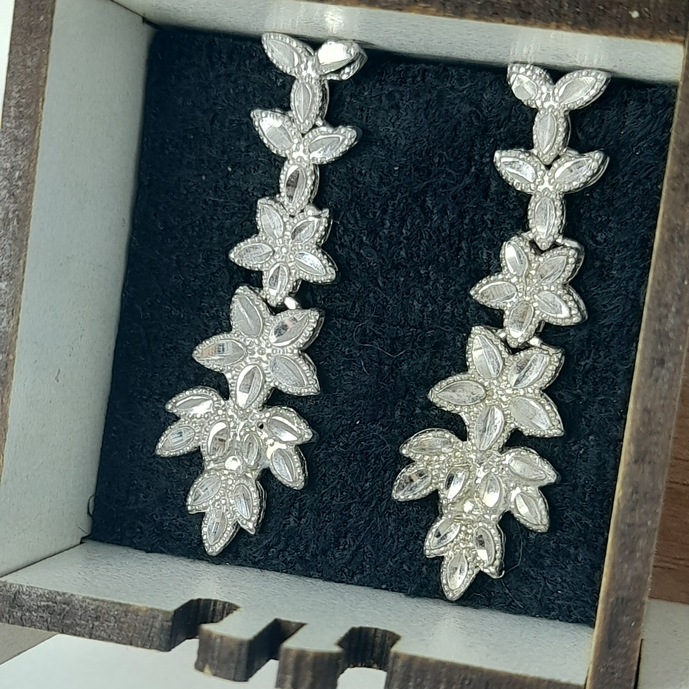 گوشواره نقره 925 زنانه طرح جواهر آکبند ایتالیایی بدون سنگ تراش گندمی