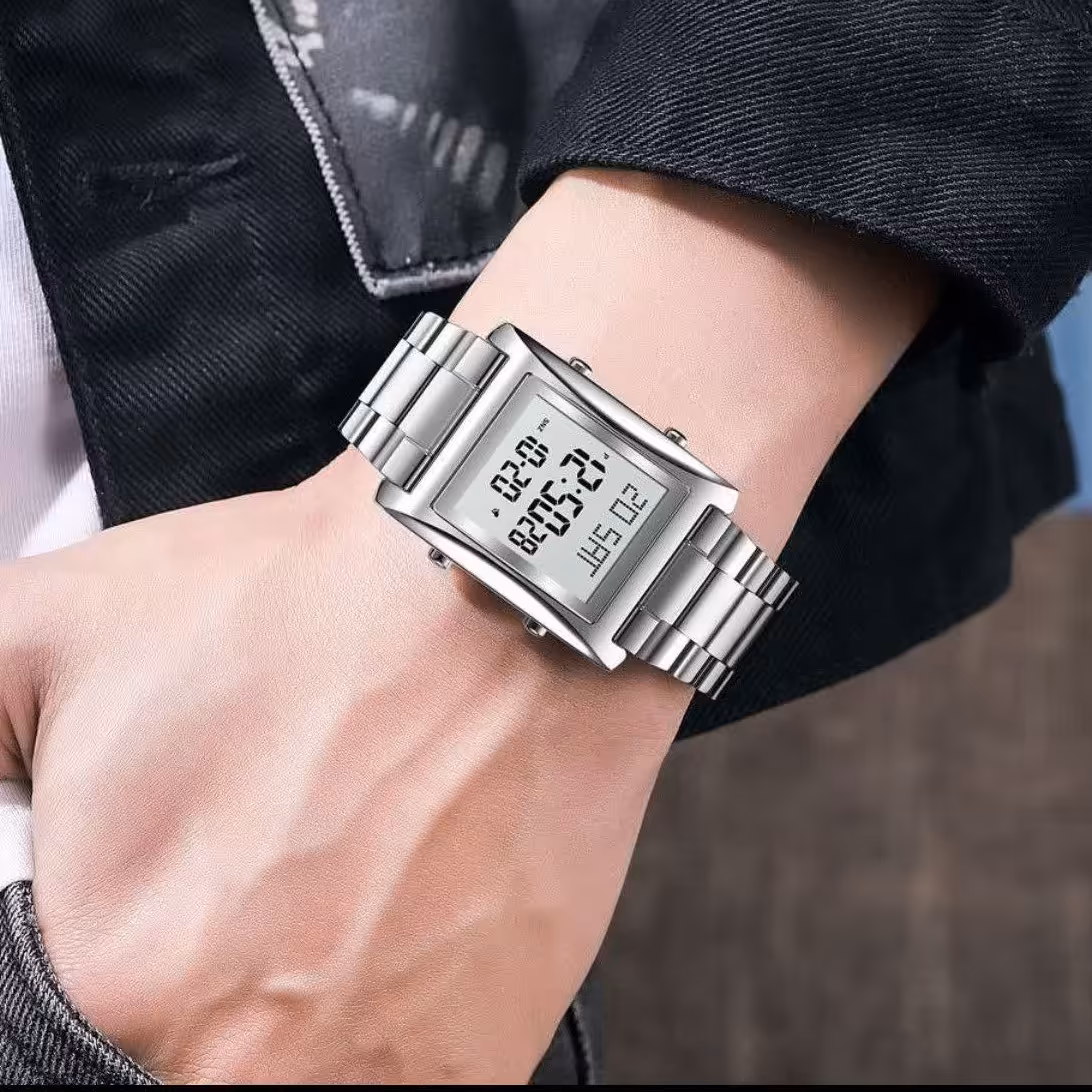 ساعت موتوره دیجیتال ژاپنی نمایش ساعت ماه و هفته چراغ دید شب سی در صد تخفیف صد اب