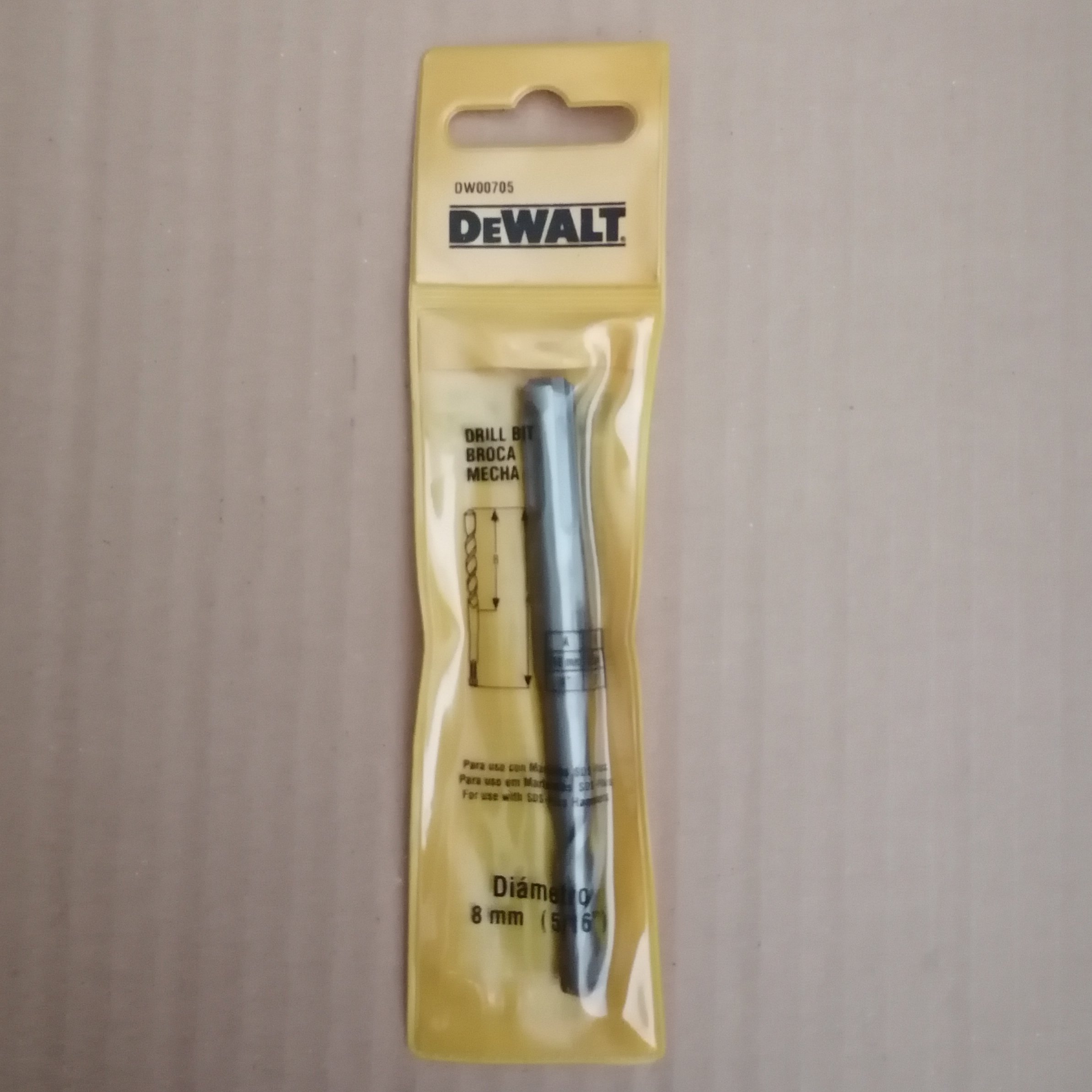 مته 4شیار 2الماسه برند Dewalt سایز 8میلی‌متر طول 11 سانتی‌متر 