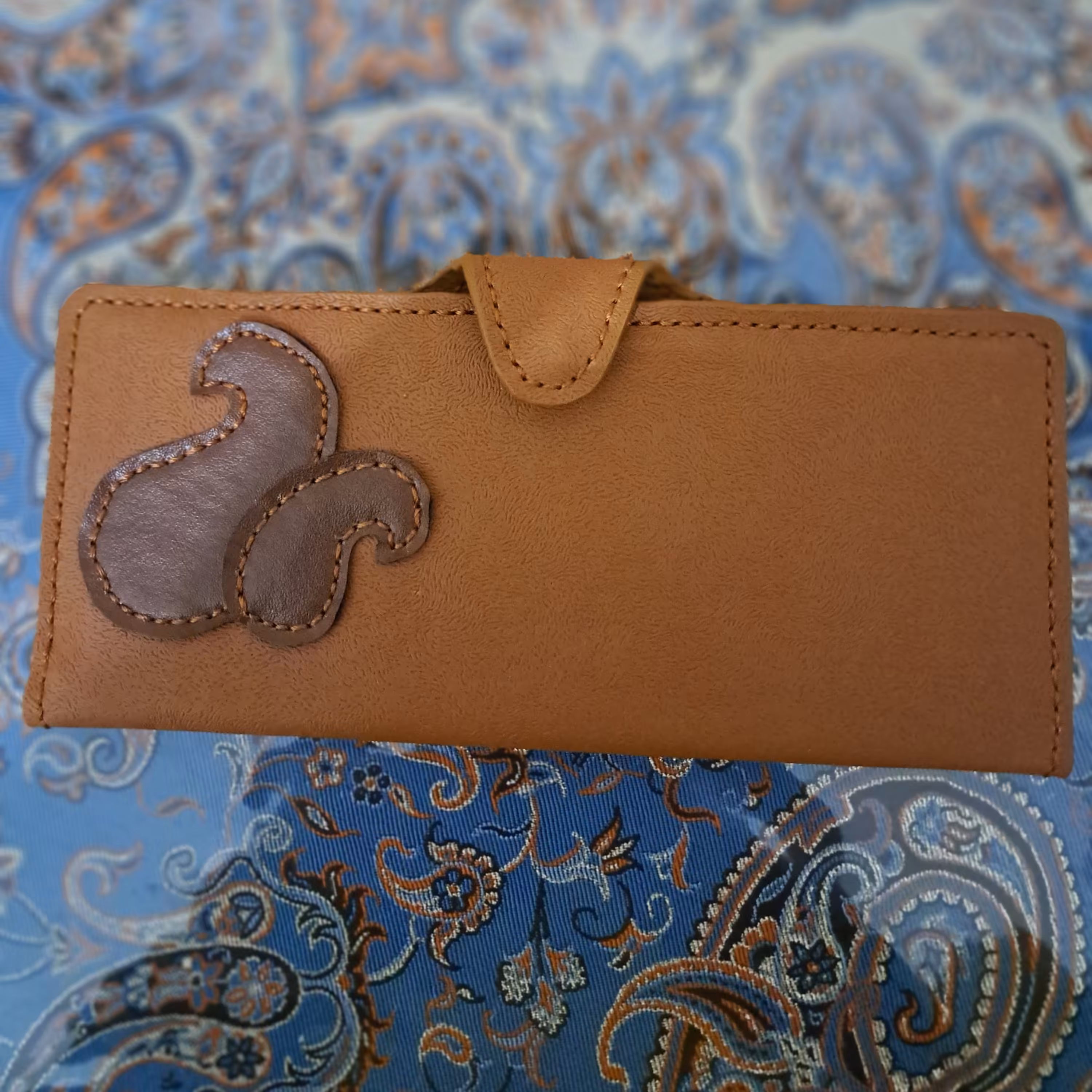 کیف پول چرم مصنوعی درجه یک دارای 8 جای کارت قابلیت قرار دادن تلفن همراه 