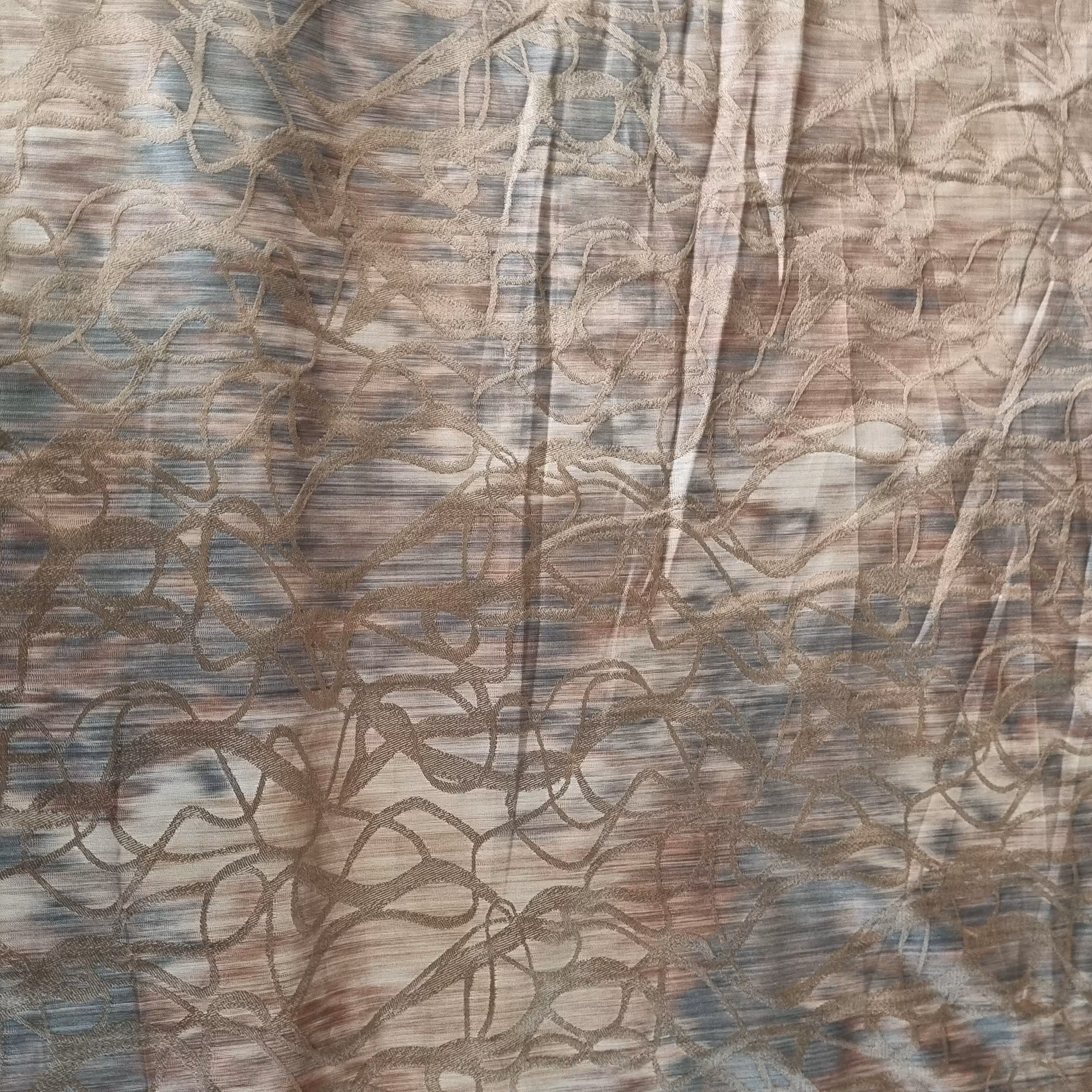 پارچه لباس مدل بارانی طرحدار رنگ قهوه ای