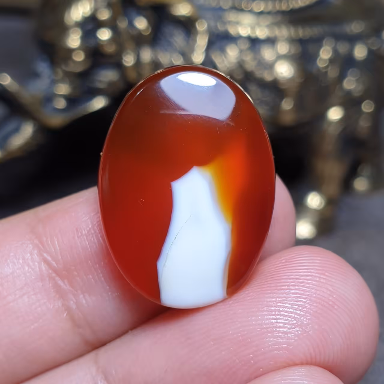  نگین فوق العاده زیبای سنگ عقیق بسیار خاص خراسانی اصل معدنی
کد  24512
