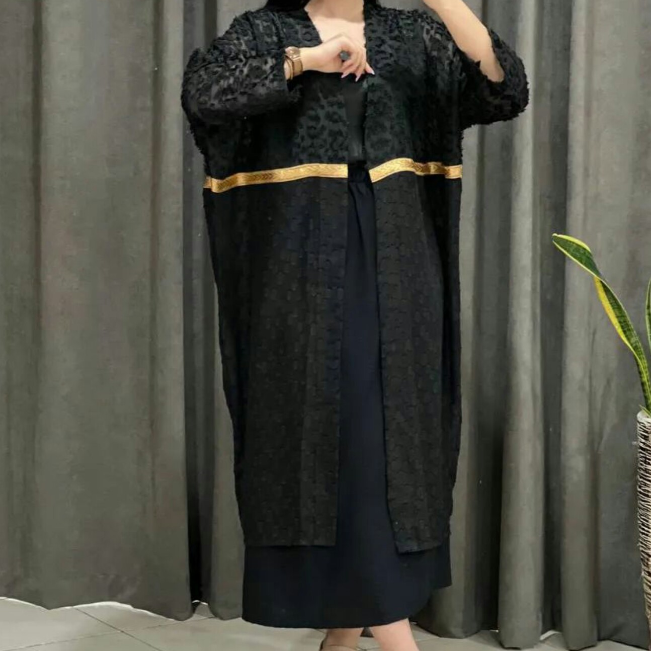 مانتو زنانه بلند مشکی محرمی