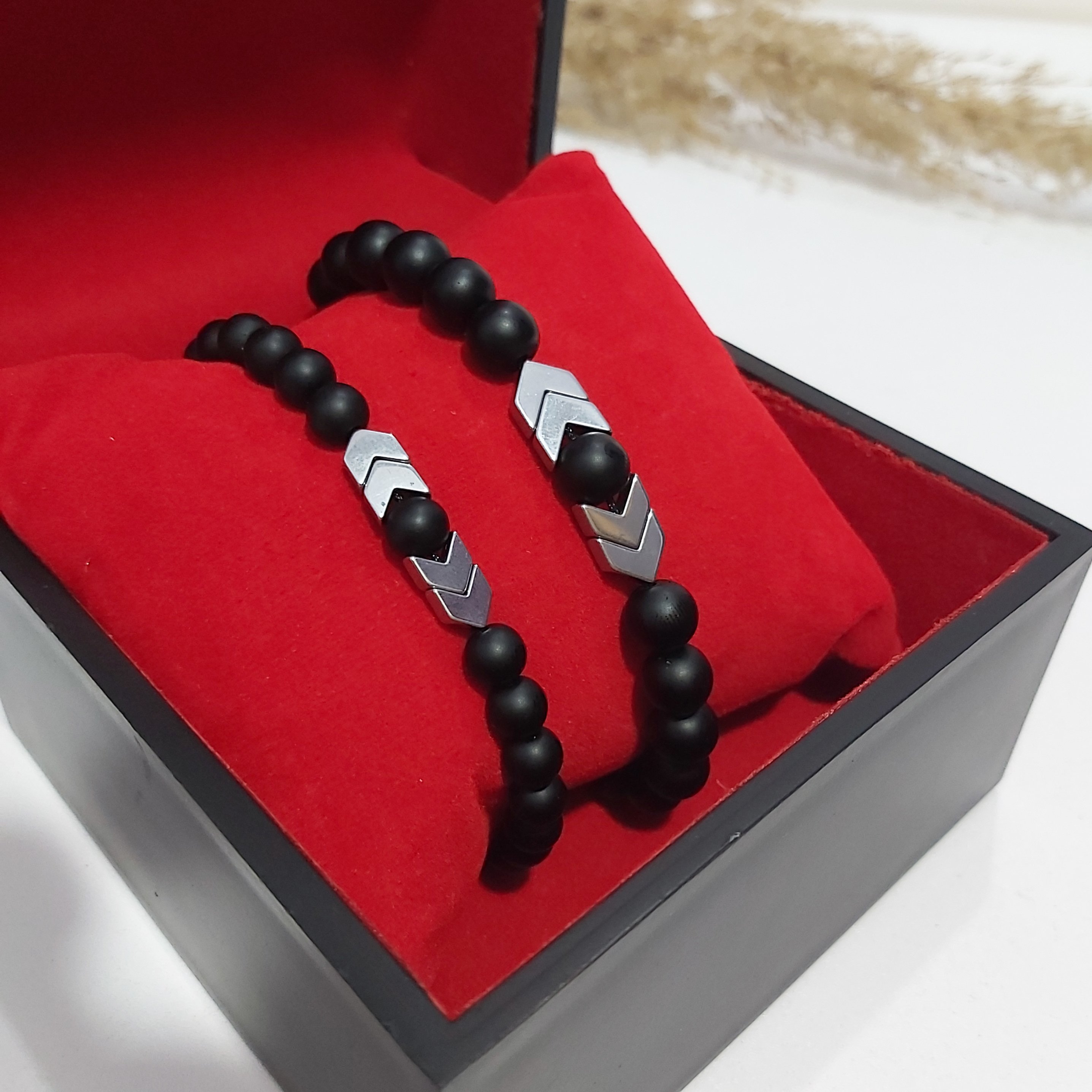 دستبند دوستی دستبند ست دوستی دستبنددخترانه دستبند پسرانه ست دستبند دختر وپسر ست ولنتاین  دستبند اونیکس حدید ولنتاین