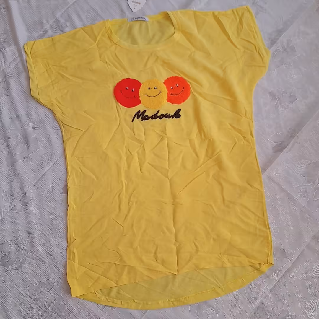 تی شرت طرح ایموجی