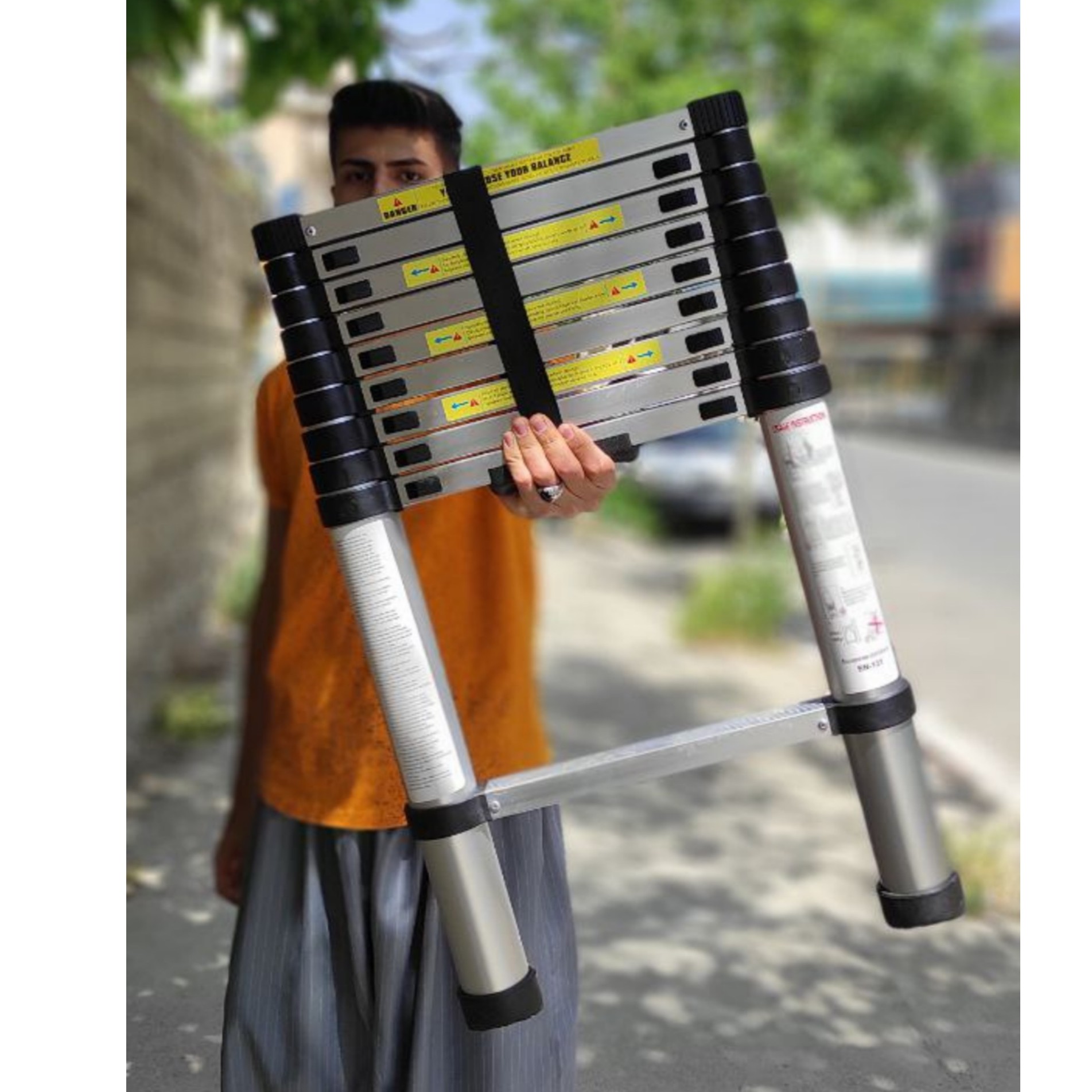 نردبان تلسکوپی یکطرفه در سایز 2.90 