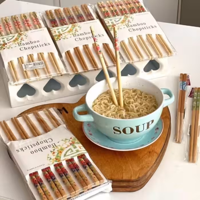 چاپ استیک چوبی اصل تهیه شده از چوب بامبو قابل شستشو در طرحهای سنتی کره ای 
مناسب برای سرو و میل غذاهای کره ای چینی و ژاپ