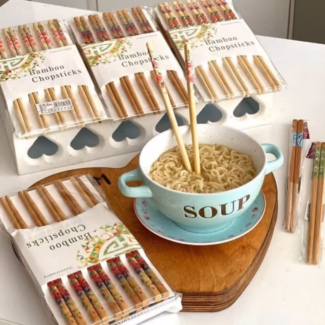 چاپ استیک چوبی اصل تهیه شده از چوب بامبو قابل شستشو در طرحهای سنتی کره ای 
مناسب برای سرو و میل غذاهای کره ای چینی و ژاپ