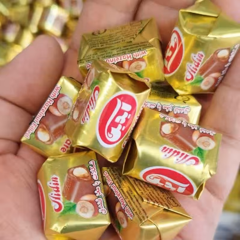 شکلات صندوقی آیدین با مغزی فندق 