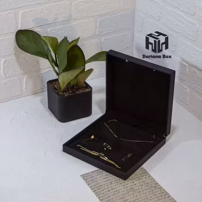 جعبه طلا و جواهر سرویسی چراغ دار